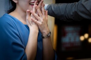 押しに弱いと自分で言う女の本音・心理と効果的な落とし方