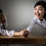 いじってくる人がめんどくさい時の距離の取り方・効果的な返し方