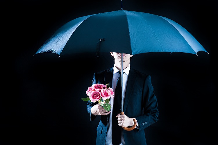 美人に変な男が寄ってくる原因と7つの共通行動